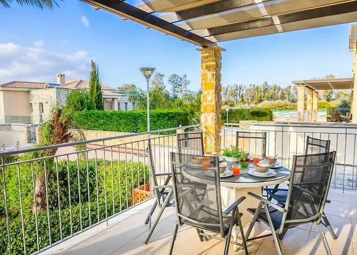 Paralia Βίλα Πόλη